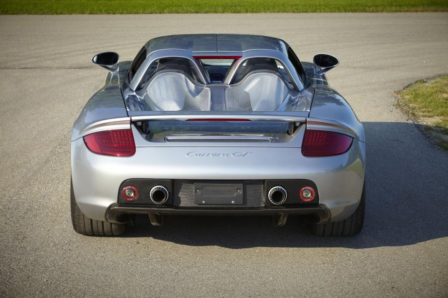  Porsche Carrera GT 2004 года  (фото 10 из 77)